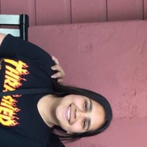 Meet your Posher, Anahi